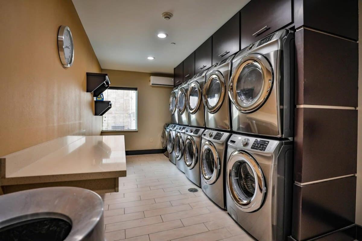 Free Parking Free Wifi With Kitchen Washer Dryer Relux Studio Group 2 Apartment Houston Ngoại thất bức ảnh